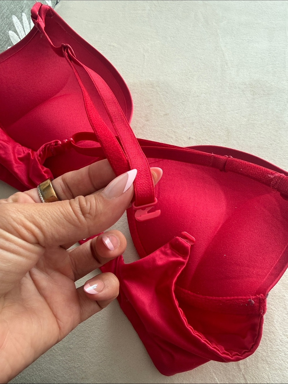 Victoria's Secret Bra Set - Picture 7 of 9